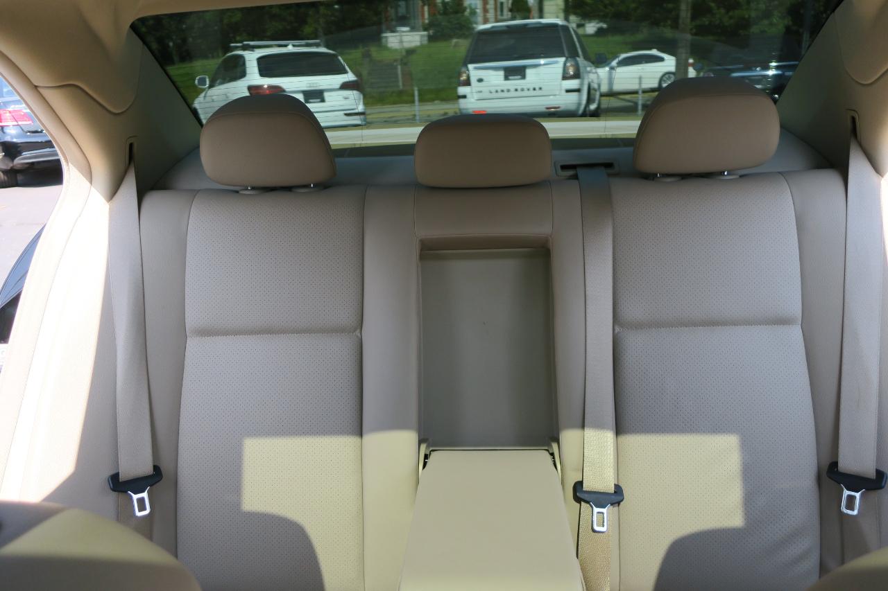 Mercedes-Benz C-Class C300 4MATIC Luxury Sedan 2012