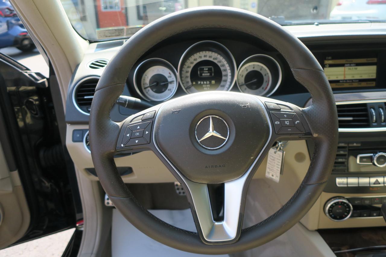 Mercedes-Benz C-Class C300 4MATIC Luxury Sedan 2012