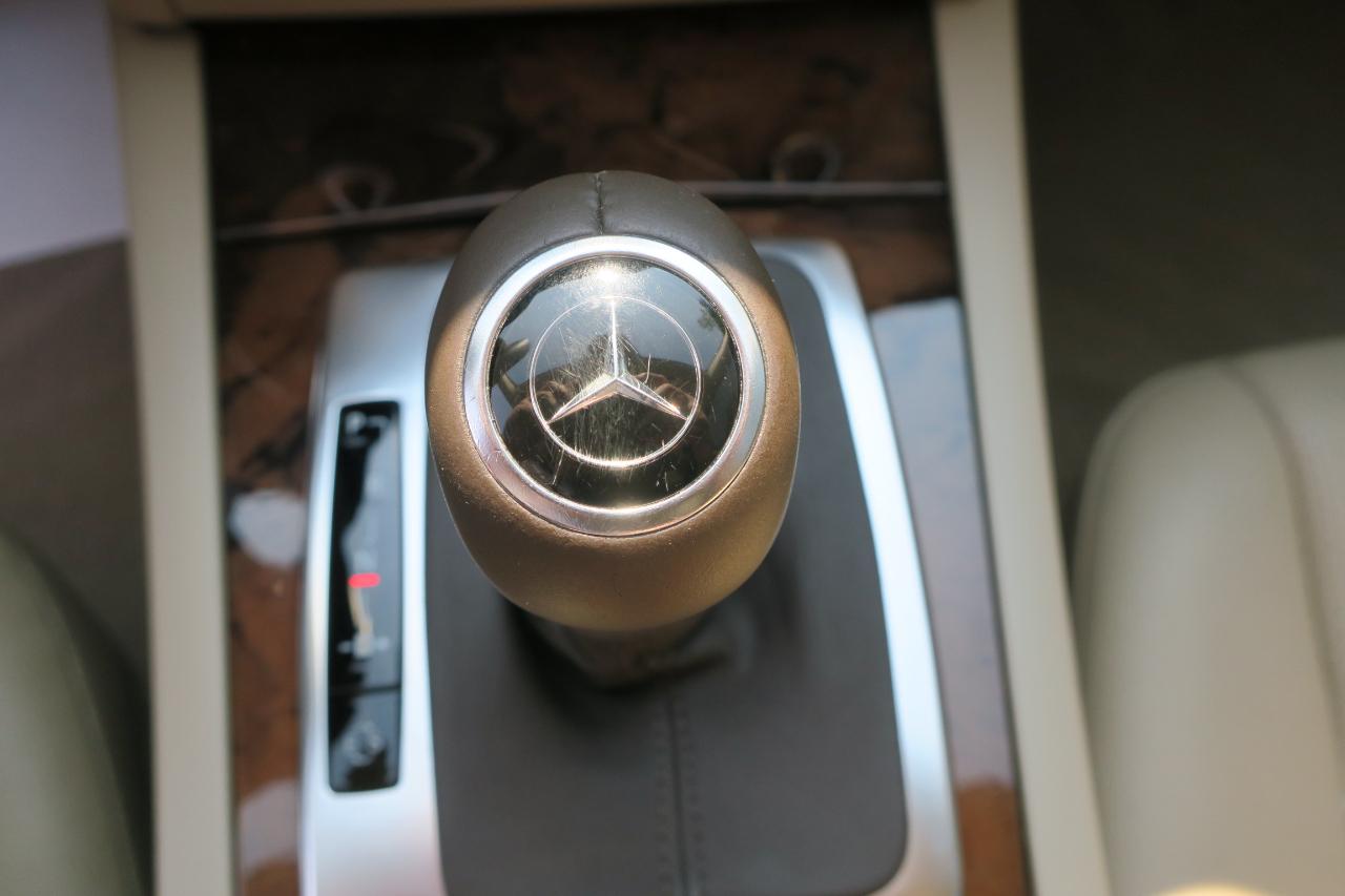 Mercedes-Benz C-Class C300 4MATIC Luxury Sedan 2012