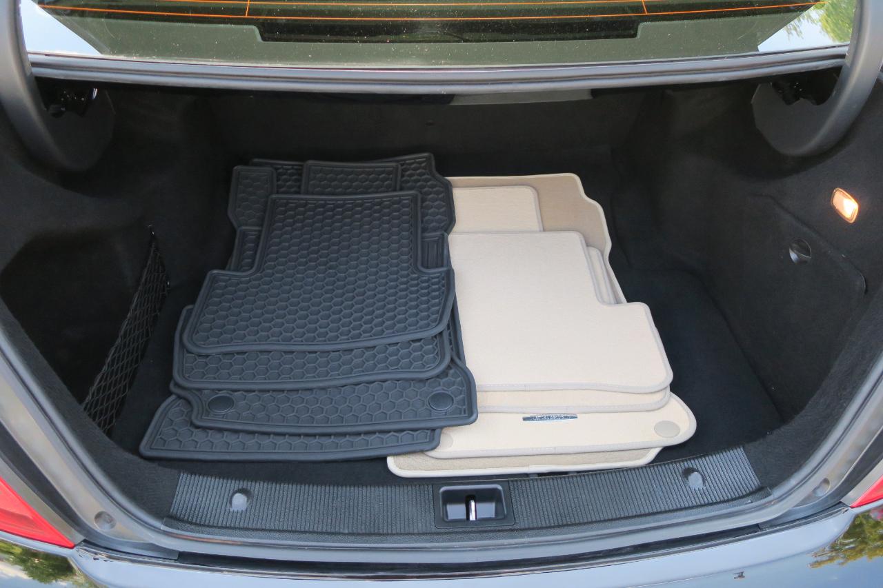 Mercedes-Benz C-Class C300 4MATIC Luxury Sedan 2012