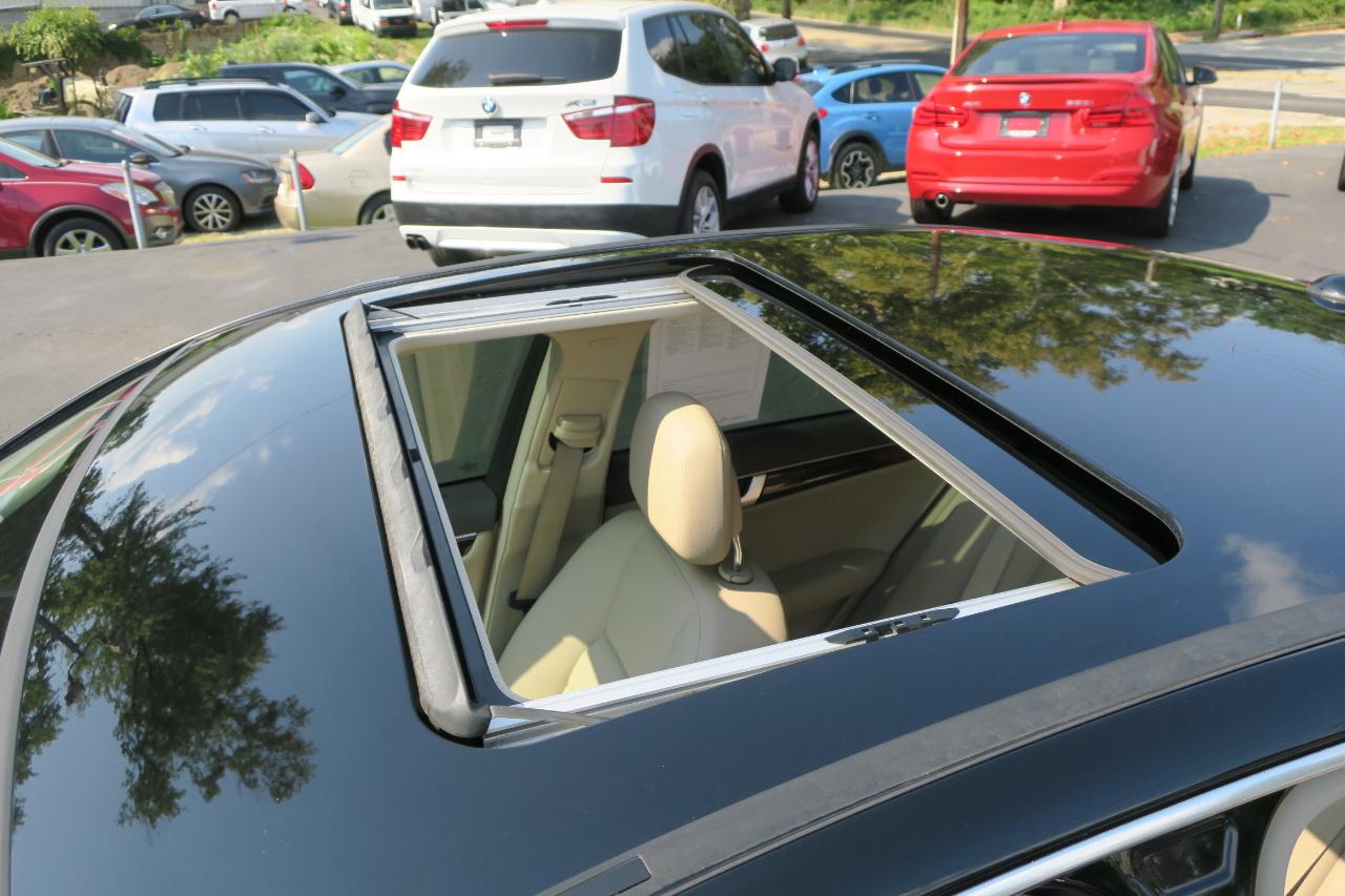 Mercedes-Benz C-Class C300 4MATIC Luxury Sedan 2012