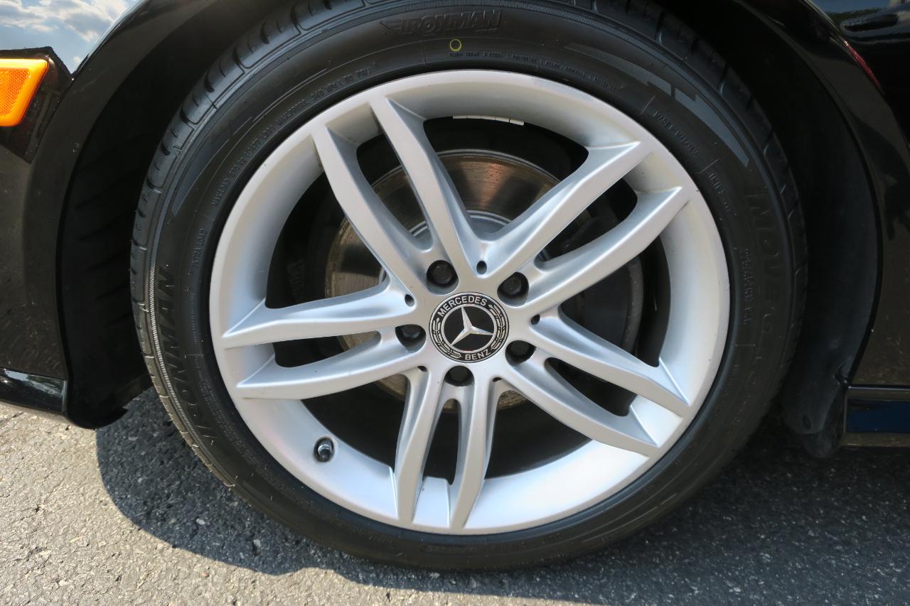 Mercedes-Benz C-Class C300 4MATIC Luxury Sedan 2012