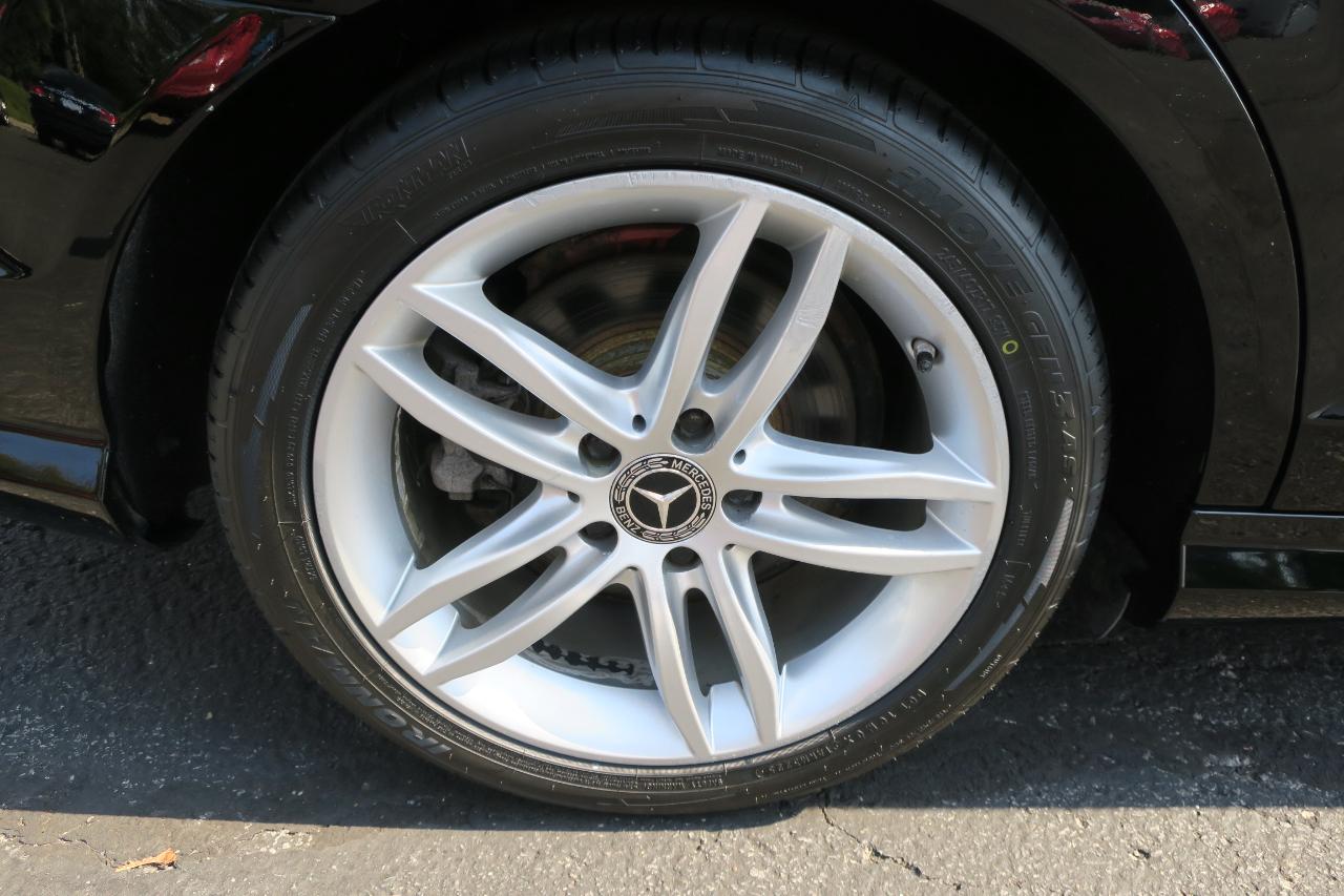 Mercedes-Benz C-Class C300 4MATIC Luxury Sedan 2012