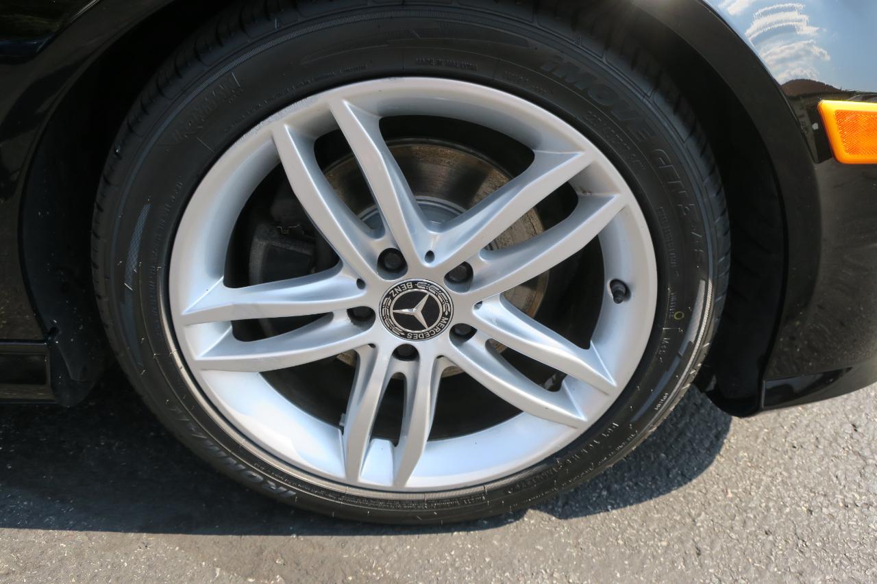 Mercedes-Benz C-Class C300 4MATIC Luxury Sedan 2012
