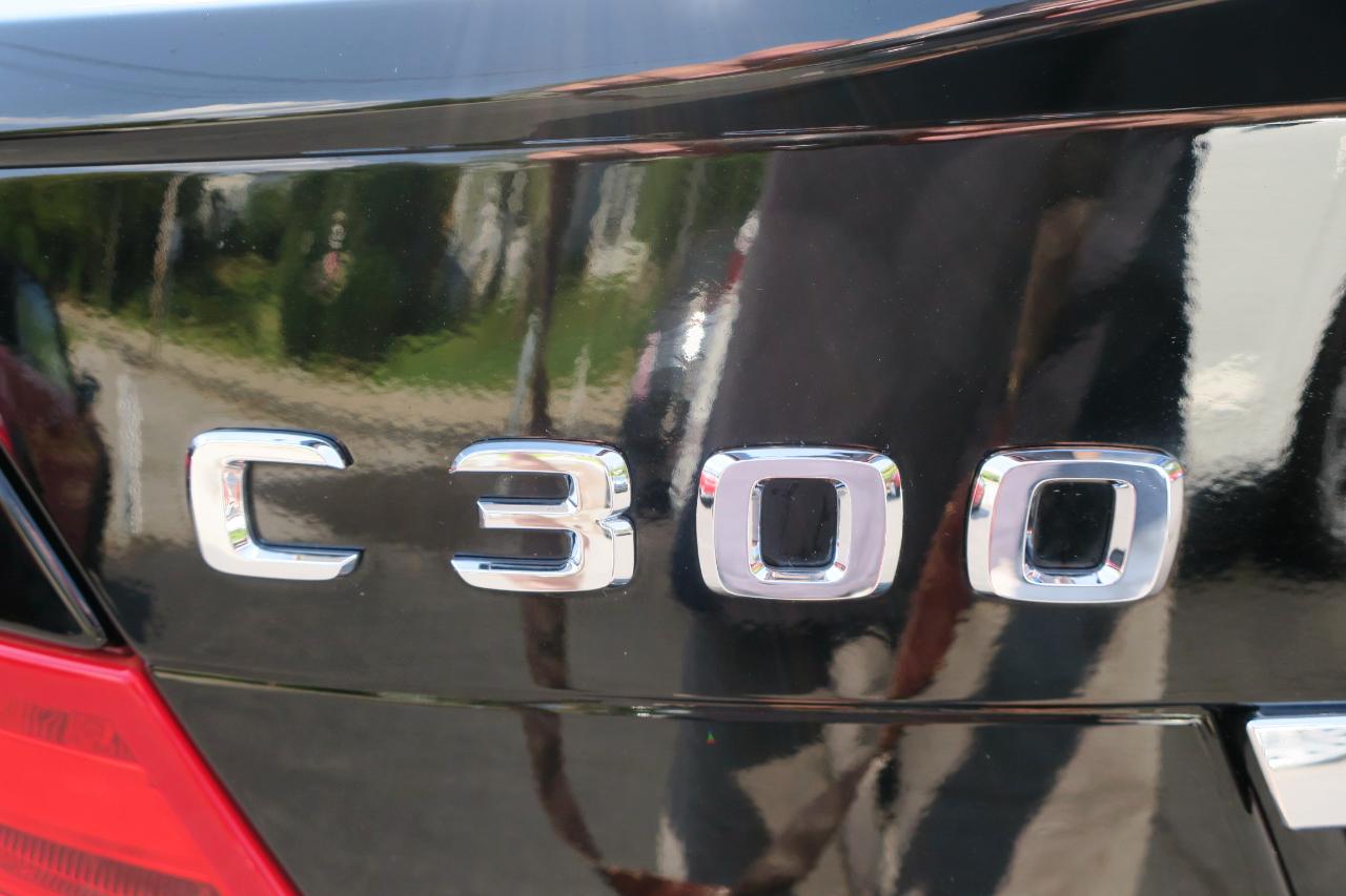 Mercedes-Benz C-Class C300 4MATIC Luxury Sedan 2012