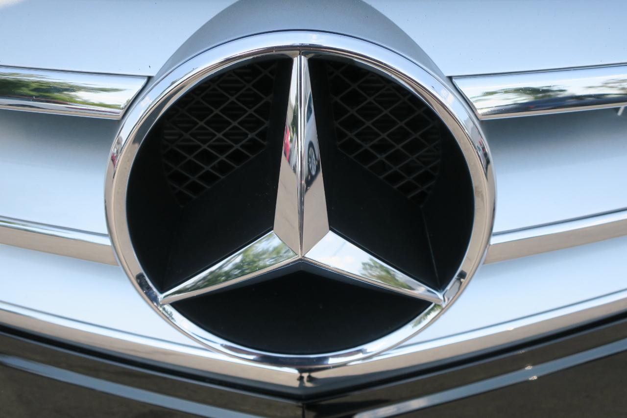 Mercedes-Benz C-Class C300 4MATIC Luxury Sedan 2012