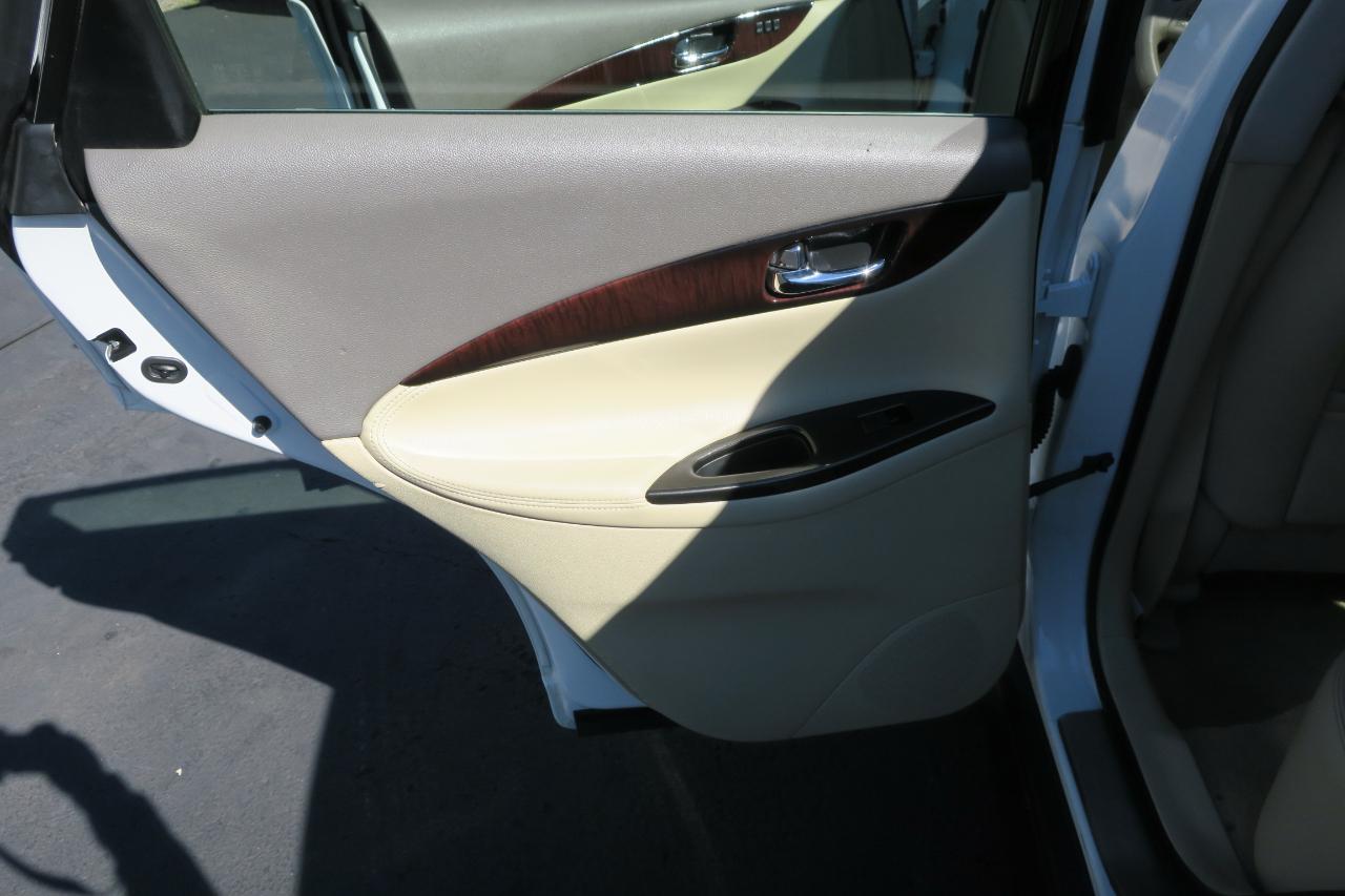 Infiniti QX50 Journey AWD 2014