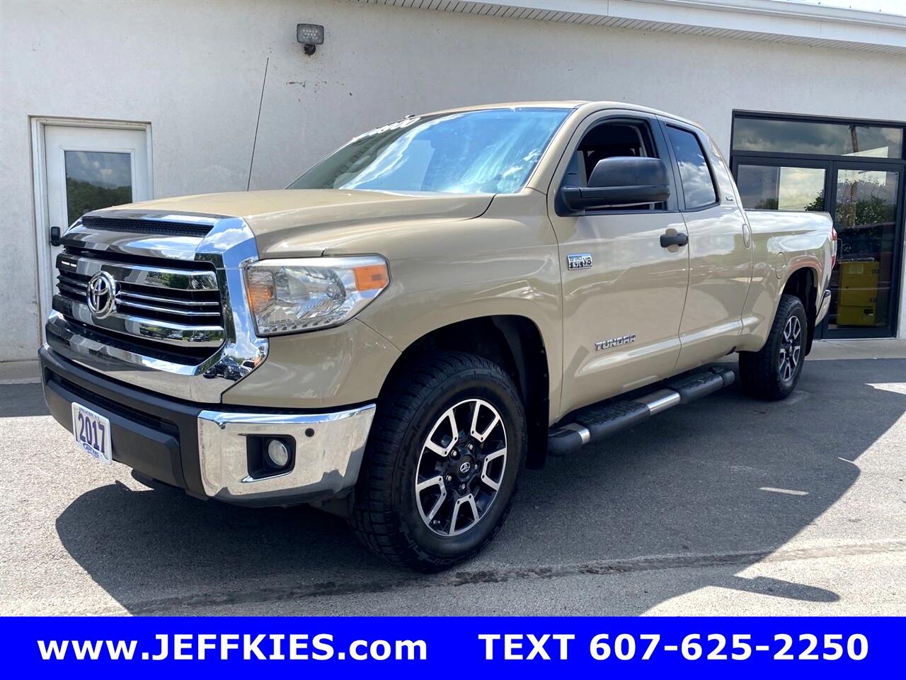 Toyota Tundra 4WD TRD Pro Double Cab 6.5' Bed 5.7L (Natl) 2017