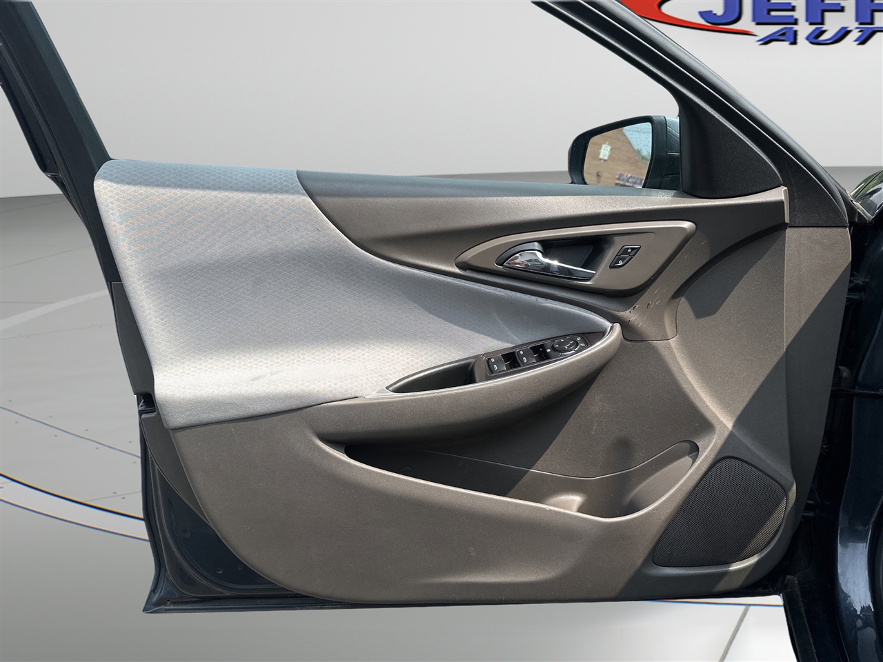 Chevrolet Malibu 4dr Sdn LT 2020