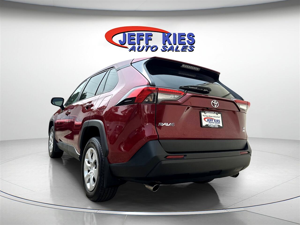 2023 Toyota RAV4 LE photo 4