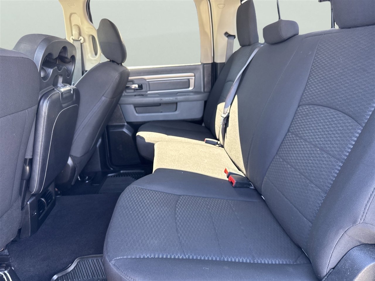 RAM 1500 Big Horn/Lone Star 4x4 Quad Cab 6'4" Box 2019