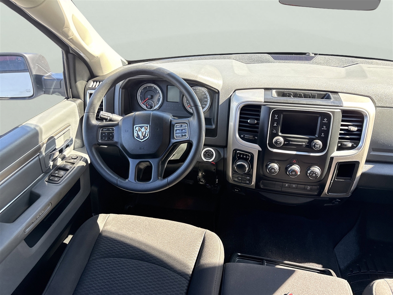 RAM 1500 Big Horn/Lone Star 4x4 Quad Cab 6'4" Box 2019