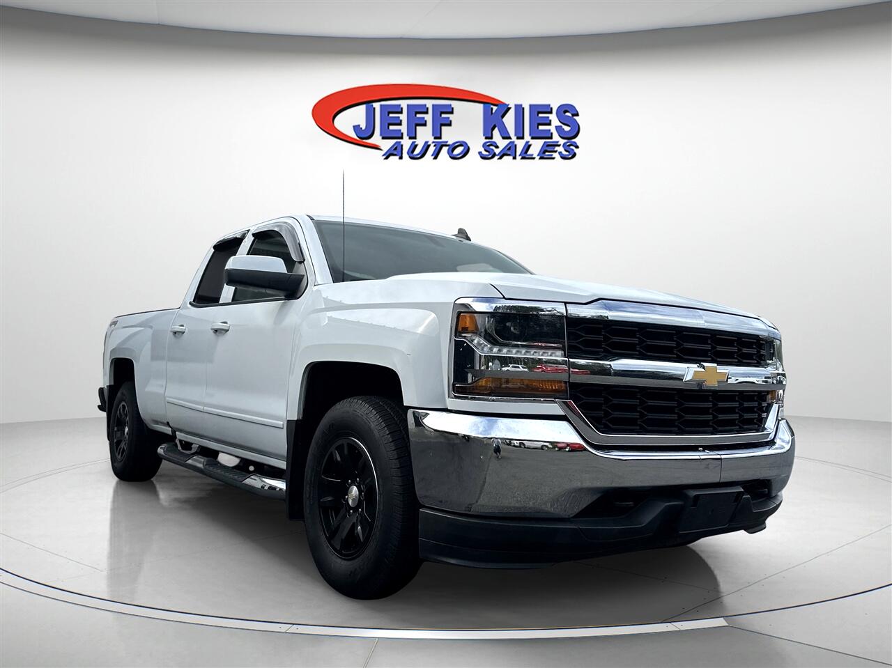 2019 Chevrolet Silverado 1500 photo 2