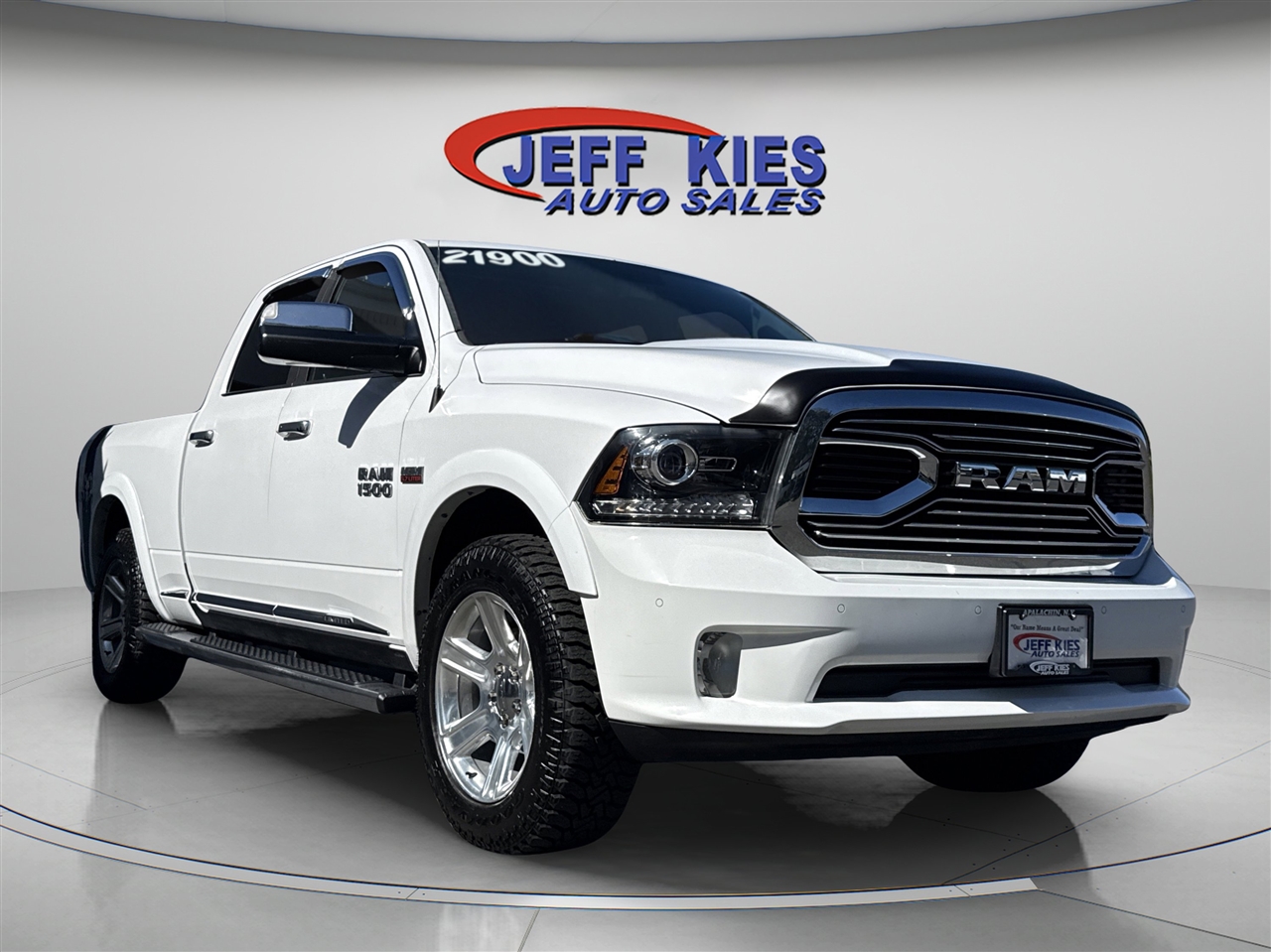 2016 Ram 1500 Limited photo 2