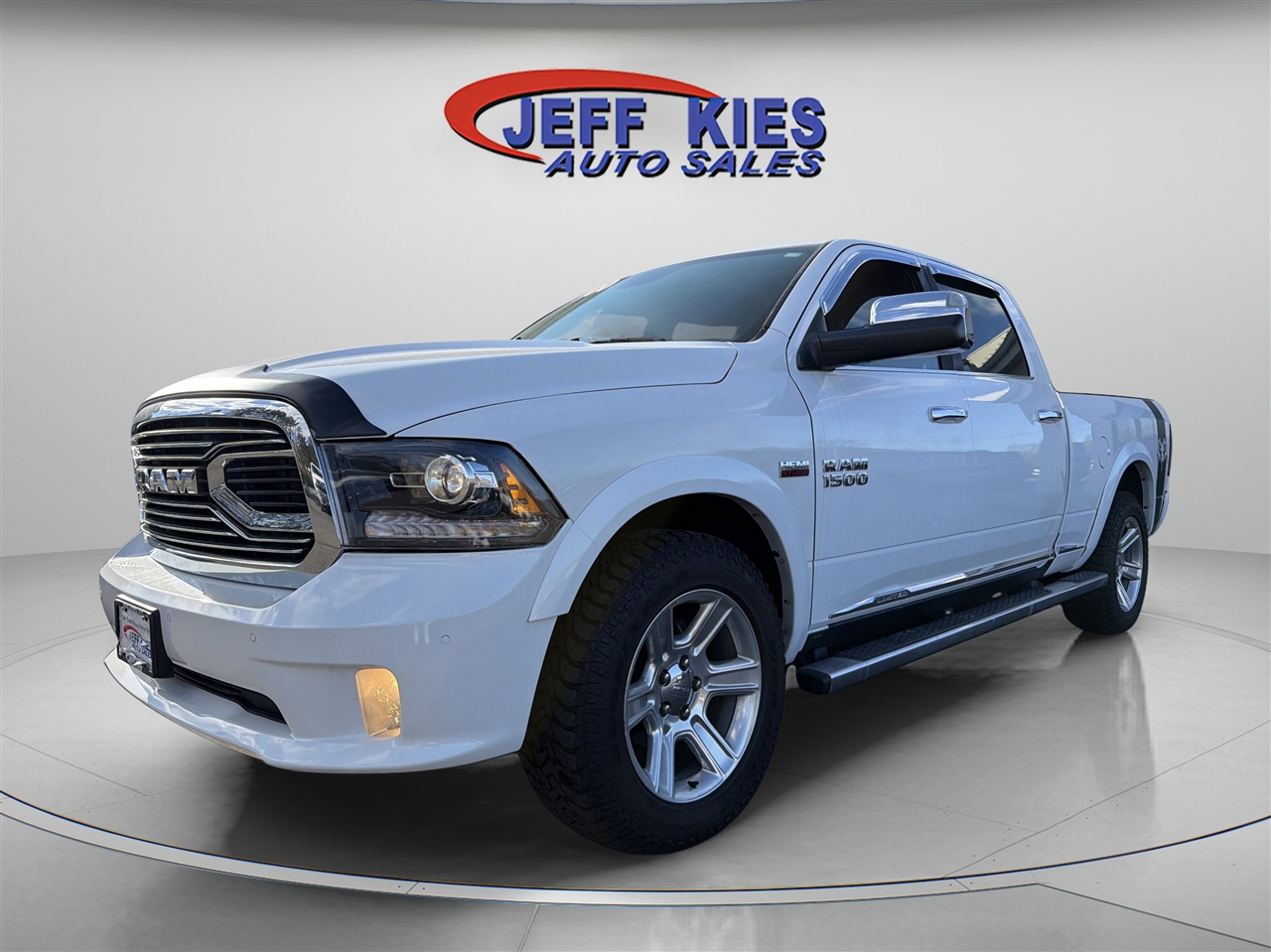 RAM 1500 4WD Crew Cab 149" Limited 2016