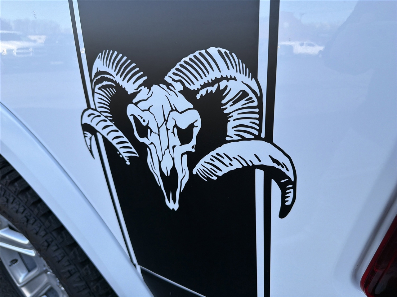 RAM 1500 4WD Crew Cab 149" Limited 2016