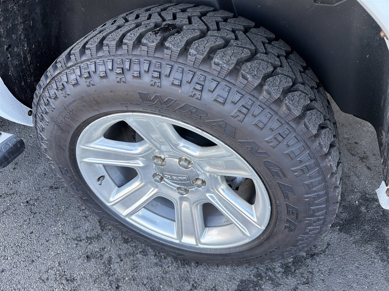 RAM 1500 4WD Crew Cab 149" Limited 2016