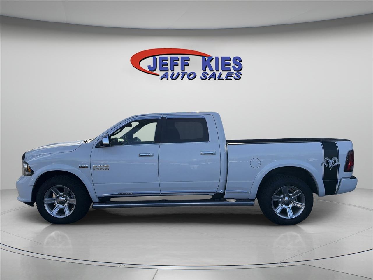RAM 1500 4WD Crew Cab 149" Limited 2016