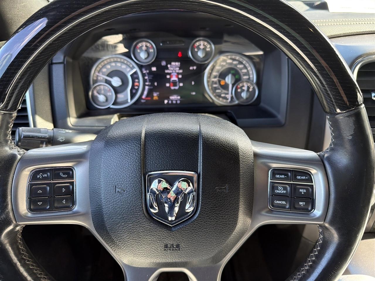 RAM 1500 4WD Crew Cab 149" Limited 2016