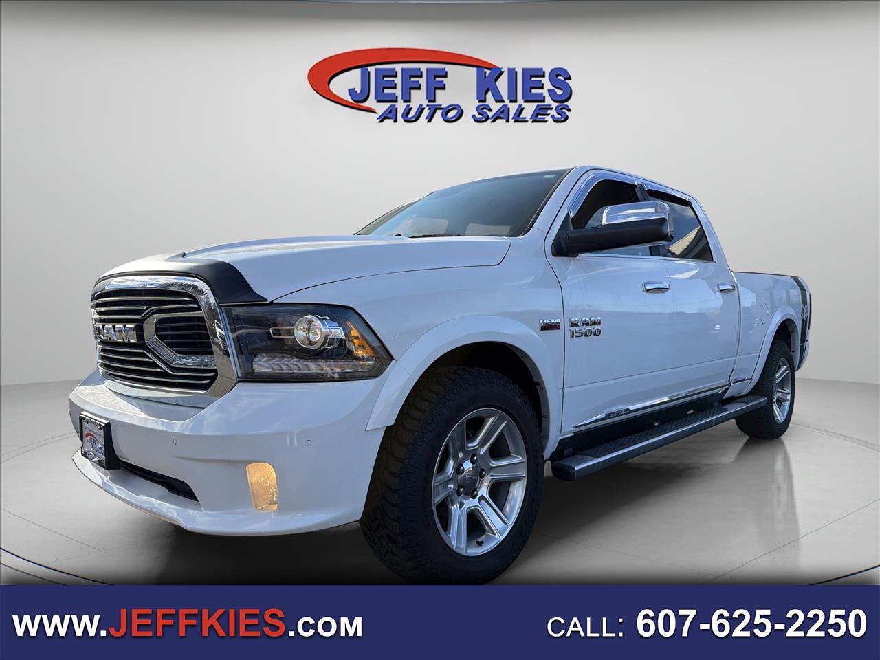 RAM 1500 4WD Crew Cab 149" Limited 2016