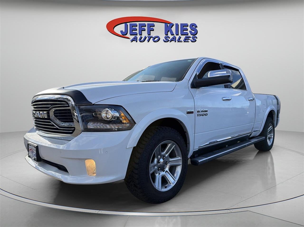 RAM 1500 4WD Crew Cab 149" Limited 2016