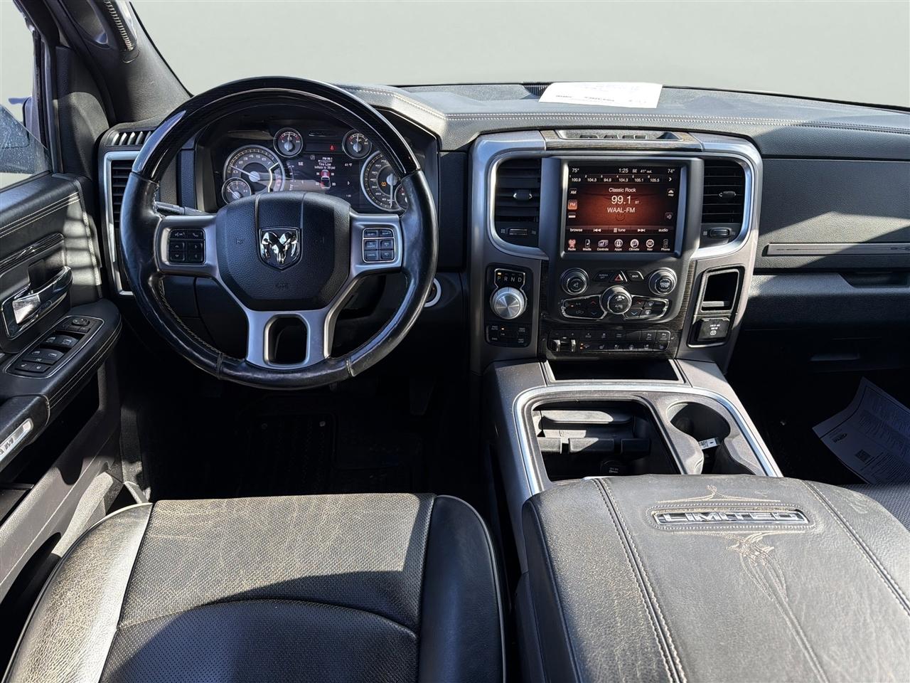 RAM 1500 4WD Crew Cab 149" Limited 2016