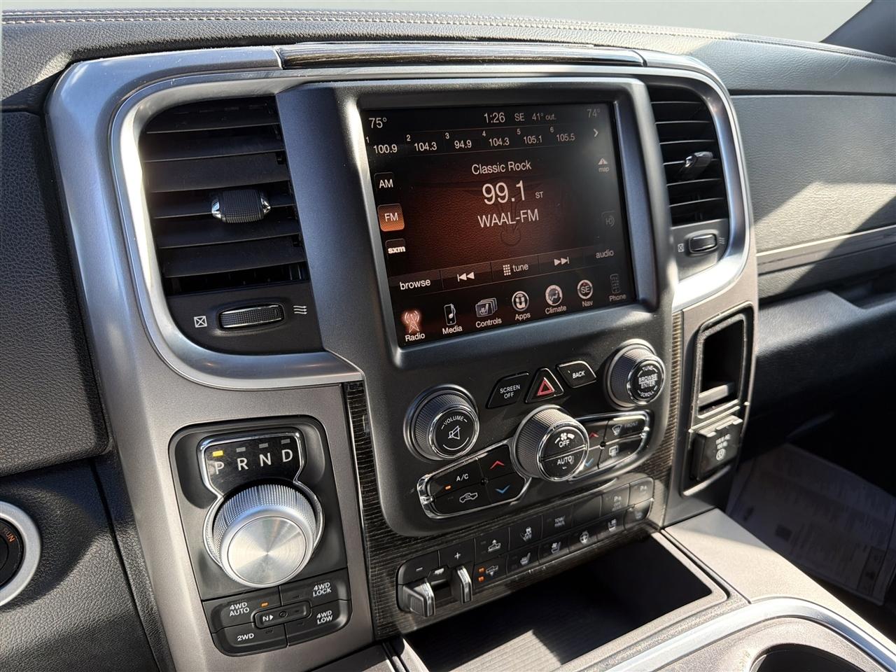 RAM 1500 4WD Crew Cab 149" Limited 2016