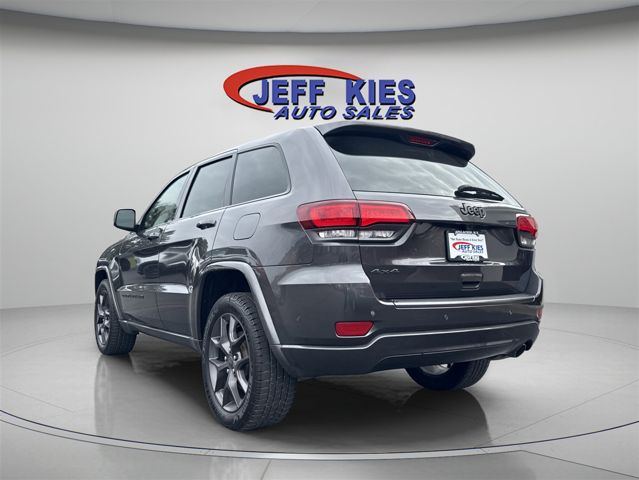 2021 Jeep Grand Cherokee Limited photo 2