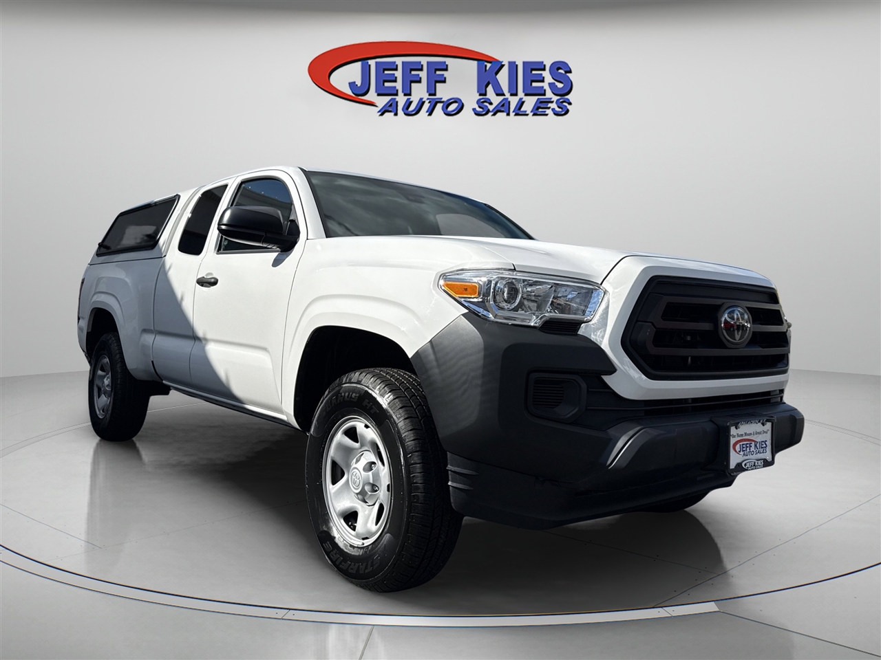 2022 Toyota Tacoma SR Access Cab photo 2