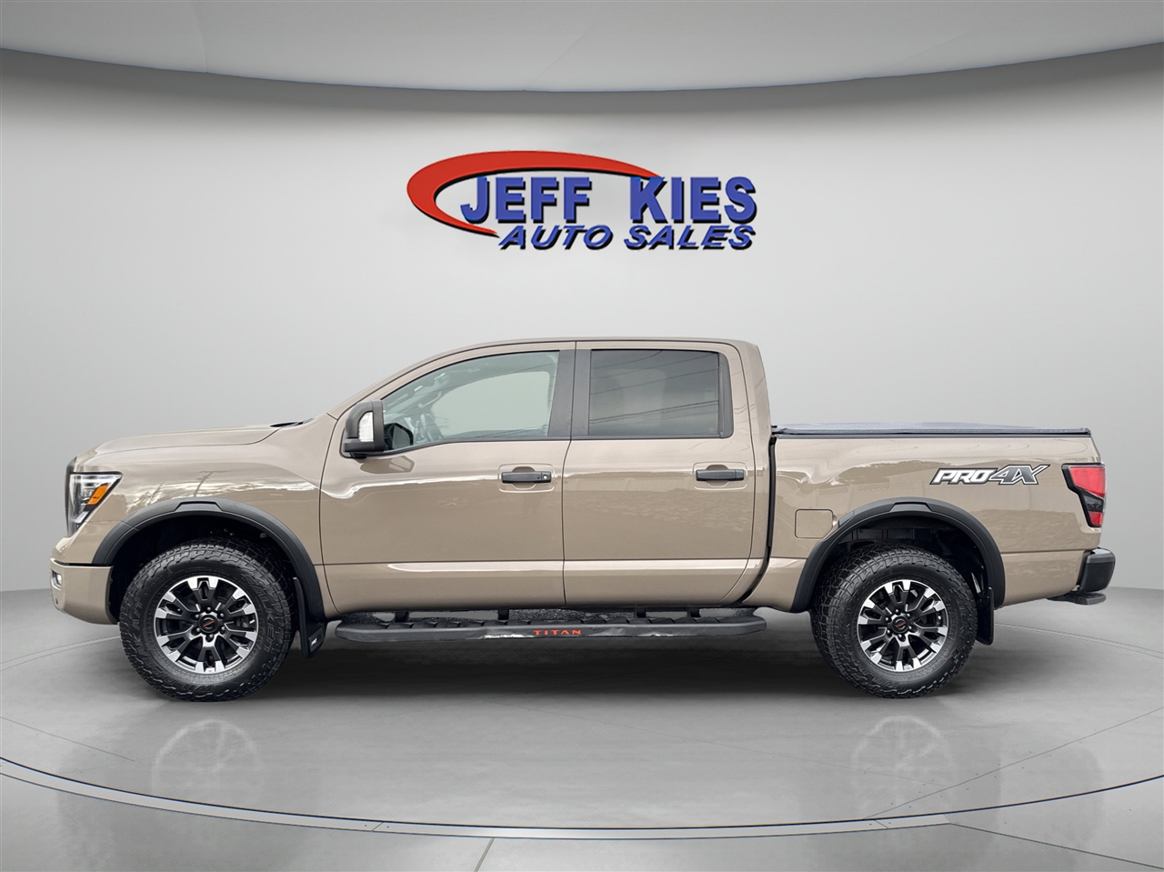 Nissan Titan 4x4 Crew Cab PRO-4X 2021 Nissan Titan 4x4 Crew Cab PRO-4X 2021