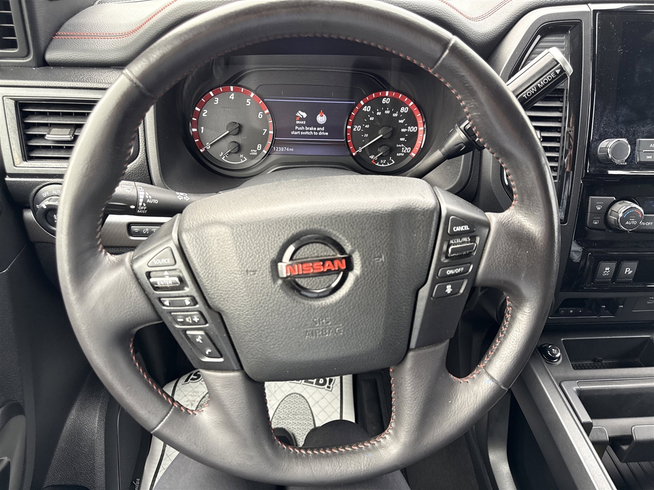 Nissan Titan 4x4 Crew Cab PRO-4X 2021 Nissan Titan 4x4 Crew Cab PRO-4X 2021