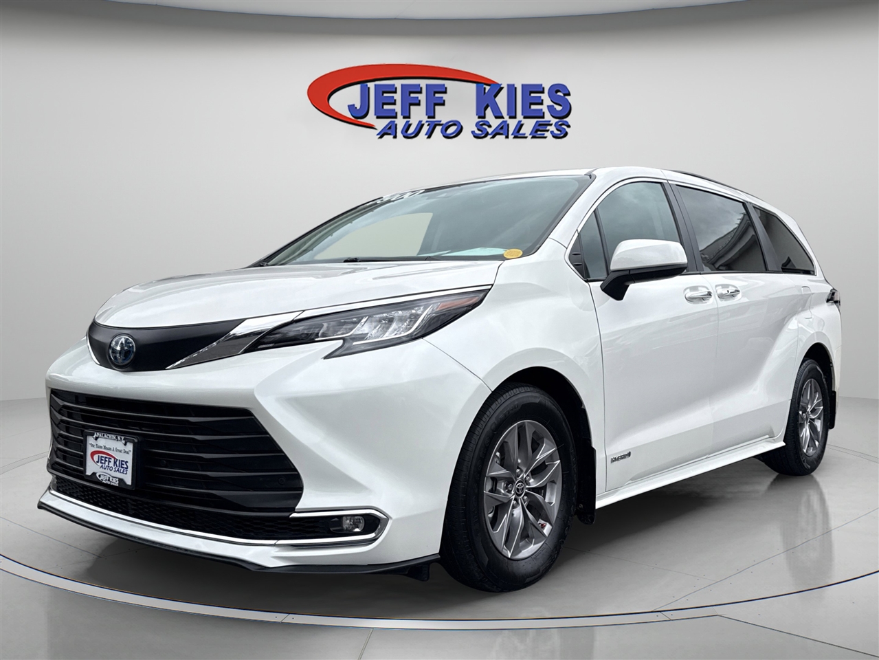 Toyota Sienna XLE FWD 8-Passenger (Natl) 2021 Toyota Sienna XLE FWD 8-Passenger (Natl) 2021