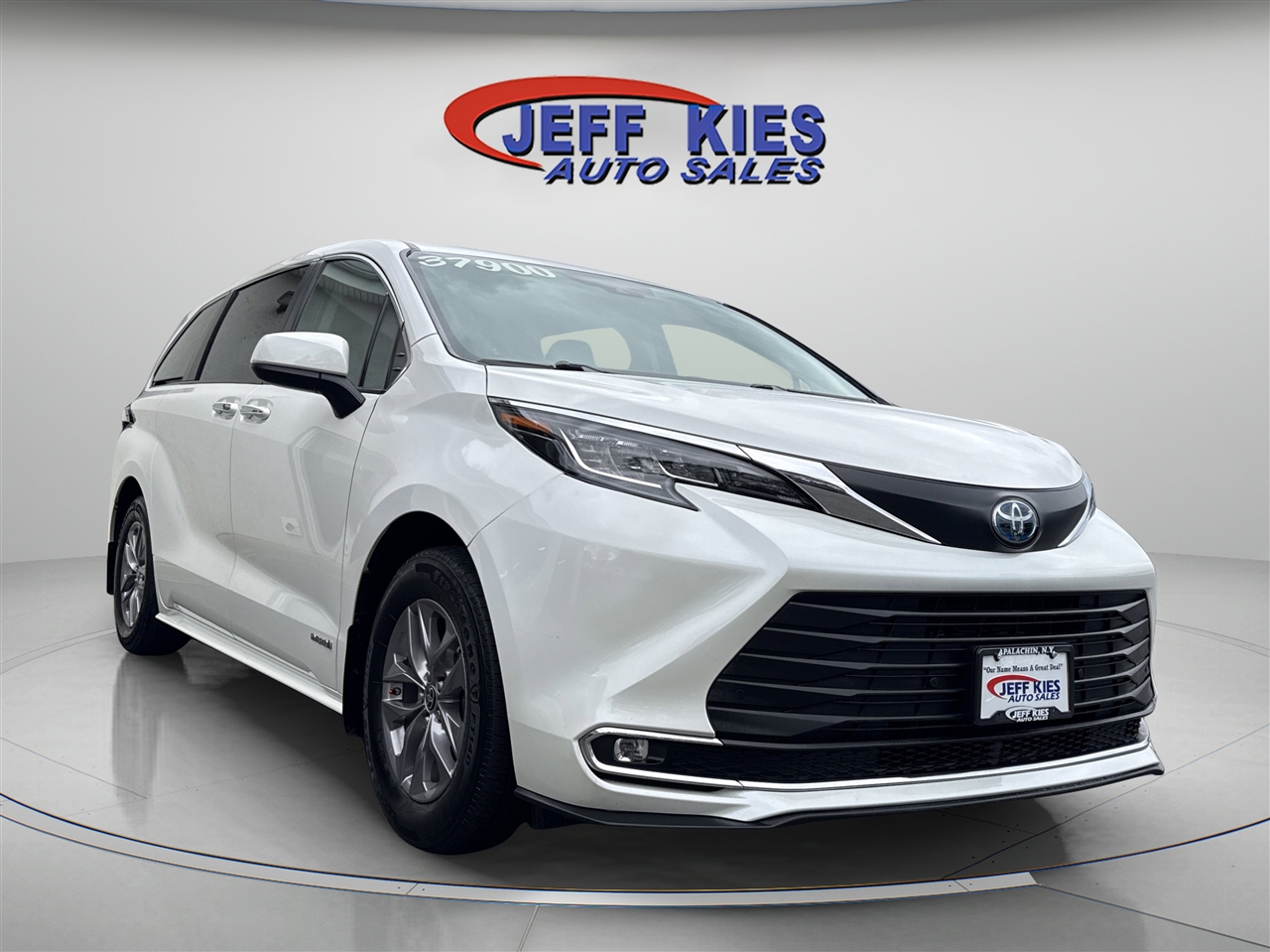 Toyota Sienna XLE FWD 8-Passenger (Natl) 2021 Toyota Sienna XLE FWD 8-Passenger (Natl) 2021