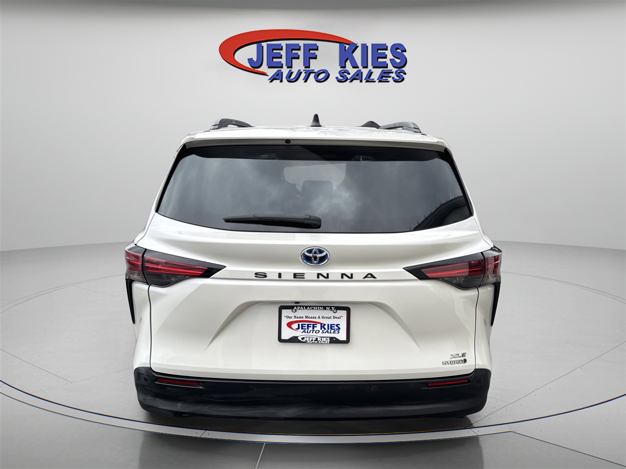 Toyota Sienna XLE FWD 8-Passenger (Natl) 2021 Toyota Sienna XLE FWD 8-Passenger (Natl) 2021