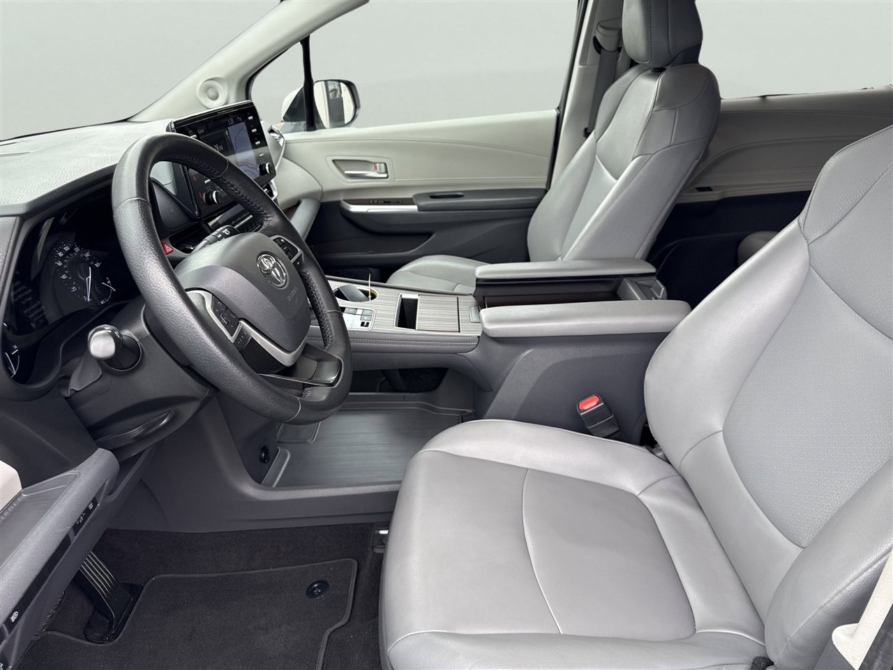 Toyota Sienna XLE FWD 8-Passenger (Natl) 2021 Toyota Sienna XLE FWD 8-Passenger (Natl) 2021