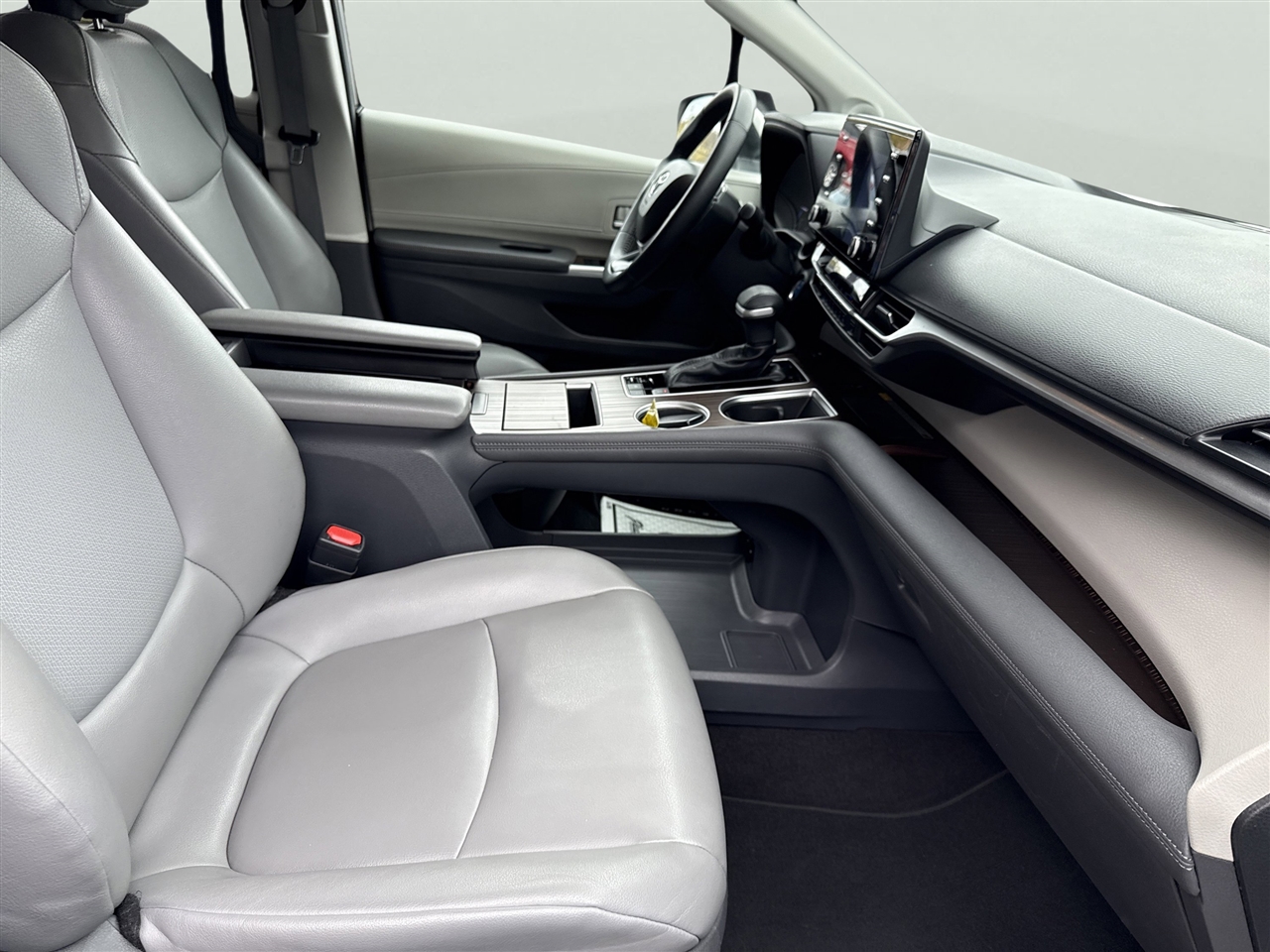 Toyota Sienna XLE FWD 8-Passenger (Natl) 2021 Toyota Sienna XLE FWD 8-Passenger (Natl) 2021