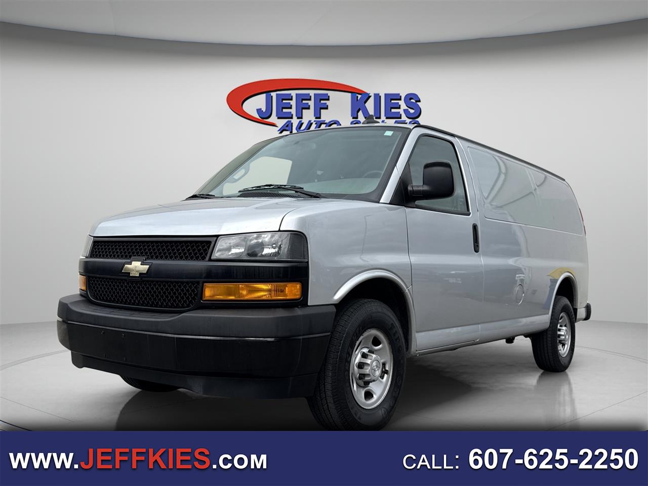 2018 Chevrolet Express Cargo Van RWD 2500 135"
