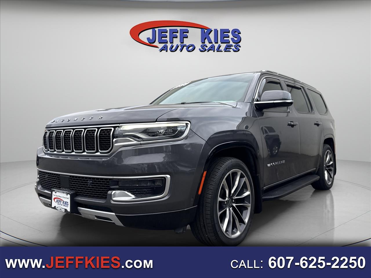 2022 Jeep Wagoneer Series II's photo