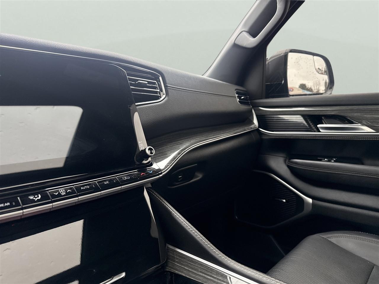 Jeep Wagoneer Series II 4x4 2022