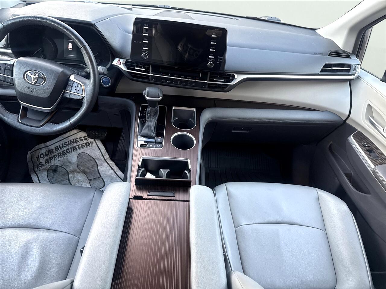 Toyota Sienna XLE AWD 7-Passenger (Natl) 2022