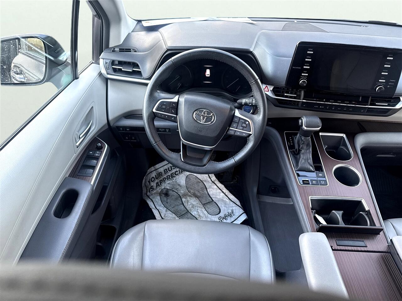 Toyota Sienna XLE AWD 7-Passenger (Natl) 2022