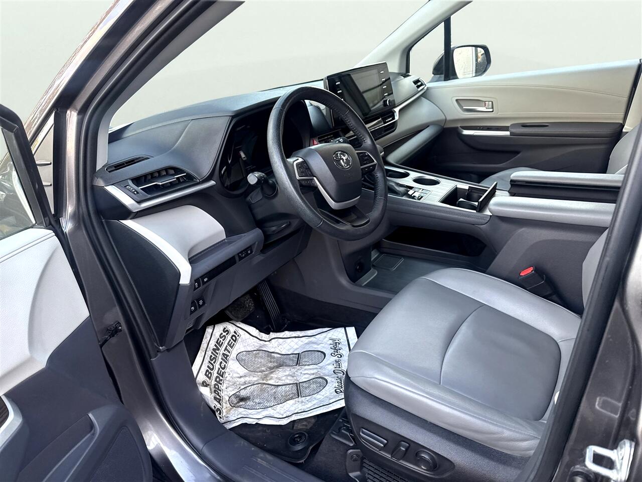 Toyota Sienna XLE AWD 7-Passenger (Natl) 2022