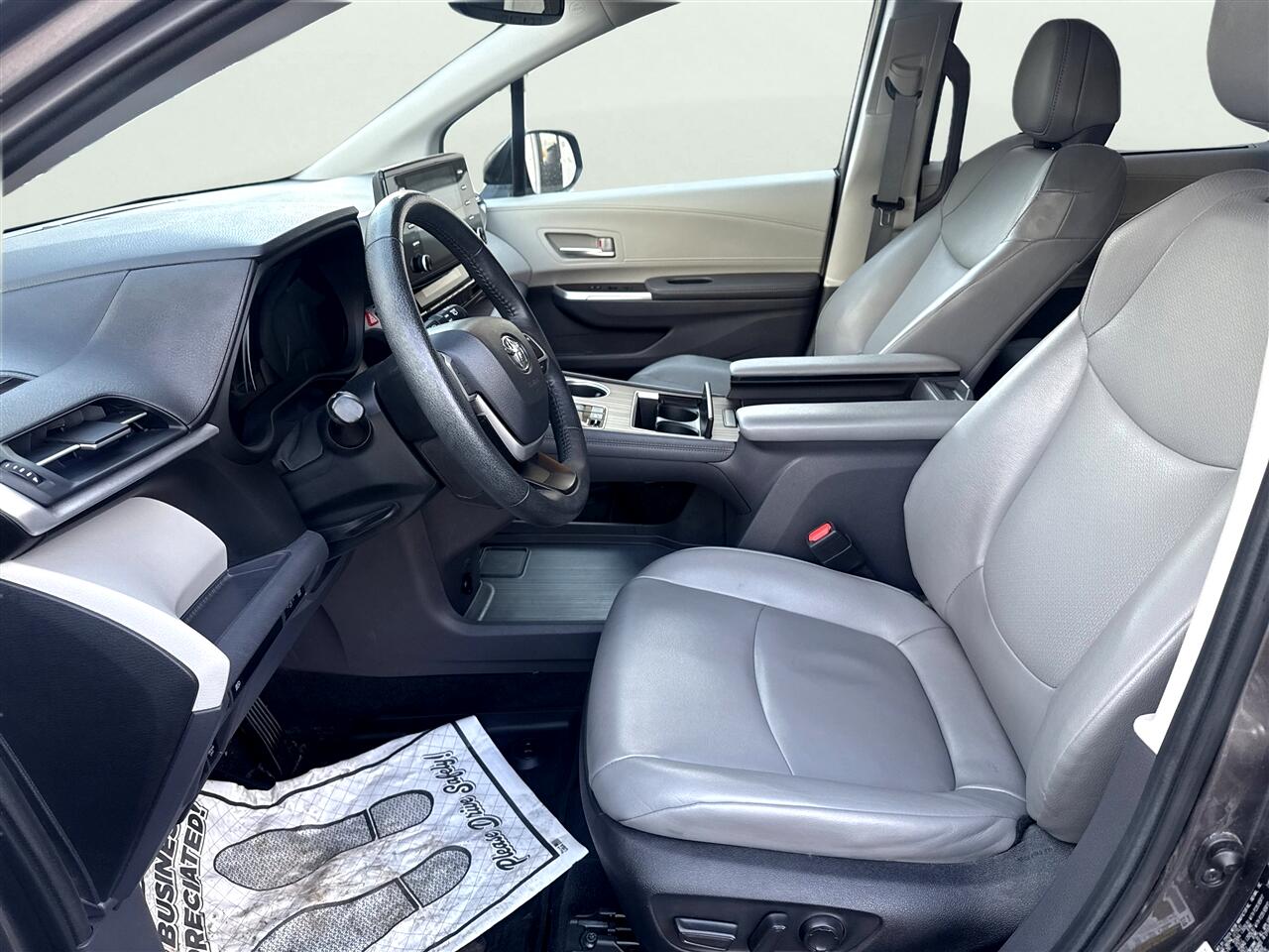 Toyota Sienna XLE AWD 7-Passenger (Natl) 2022