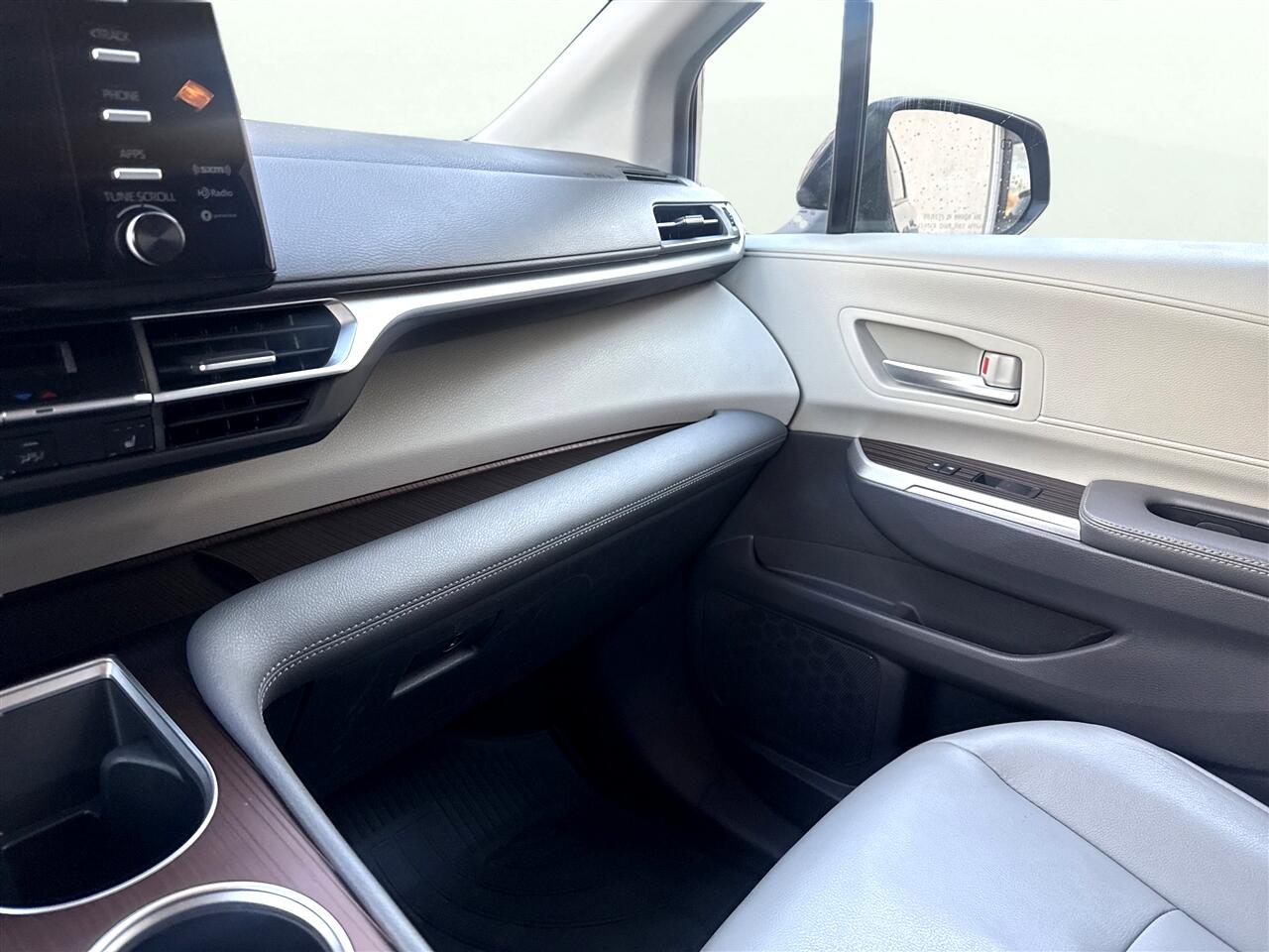 Toyota Sienna XLE AWD 7-Passenger (Natl) 2022