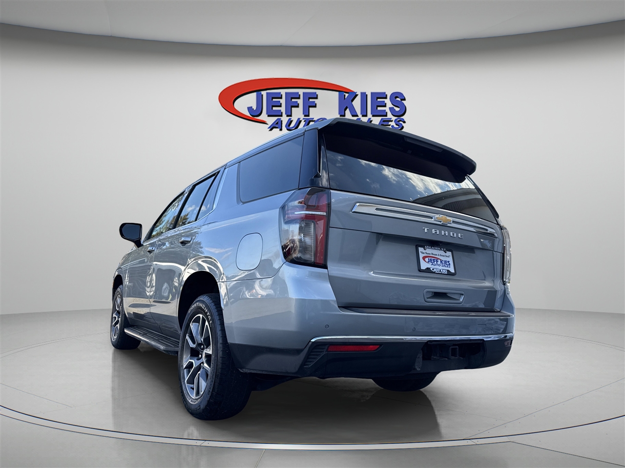 2024 Chevrolet Tahoe LS photo 2