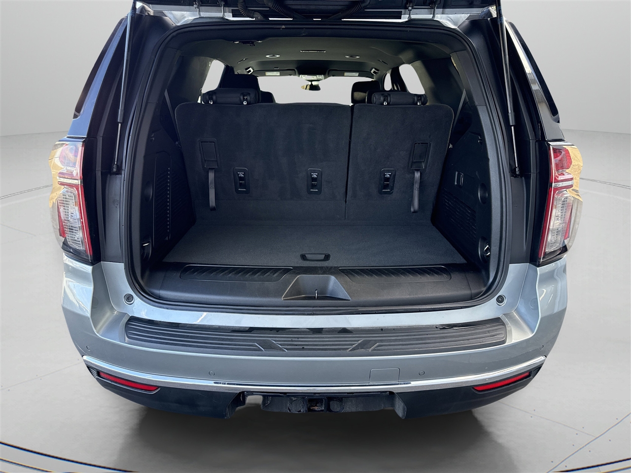 2024 Chevrolet Tahoe LS photo 4