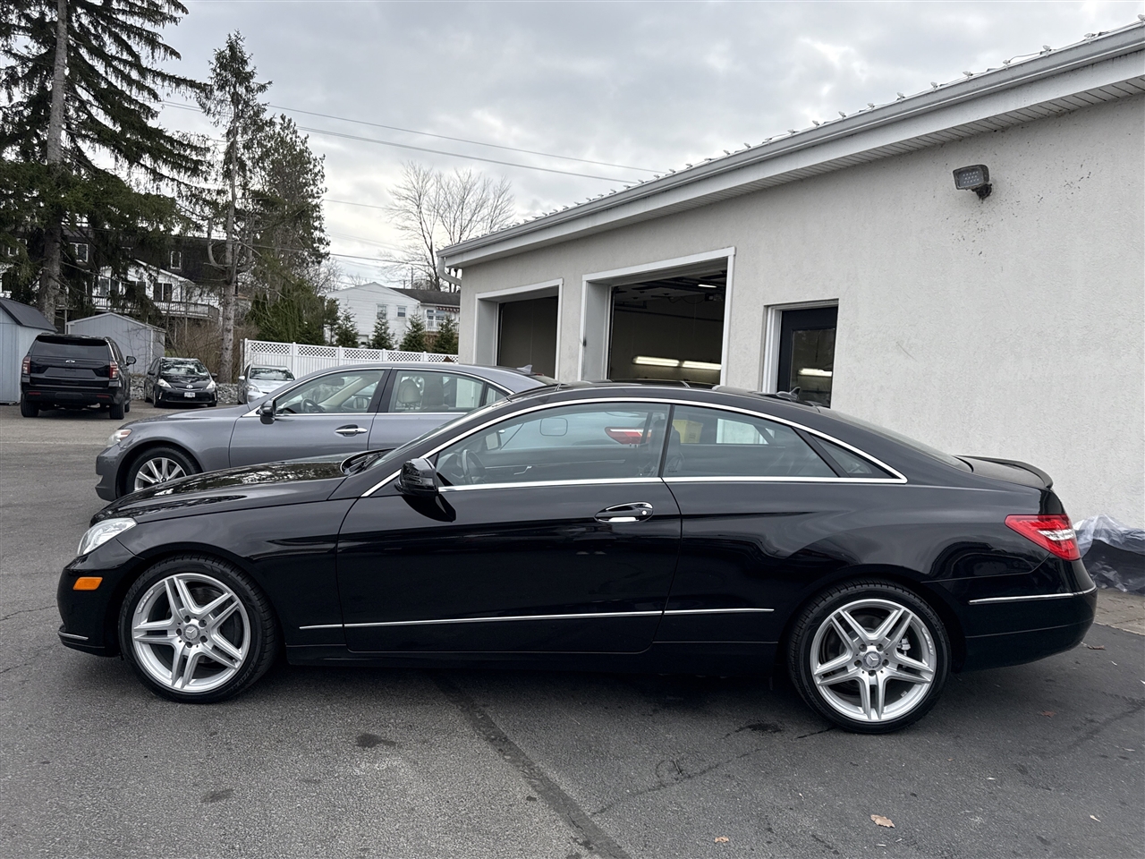 2011 Mercedes Benz E 350 photo 4