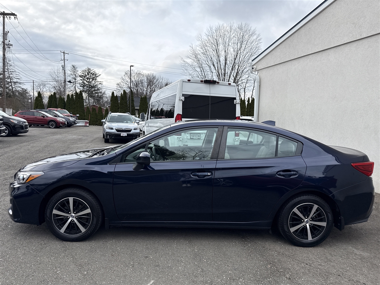 2019 Subaru Impreza 2.0i Premium photo 4