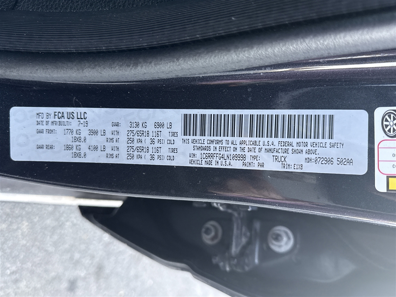 RAM 1500 Big Horn 4x4 Crew Cab 5'7" Box 2020