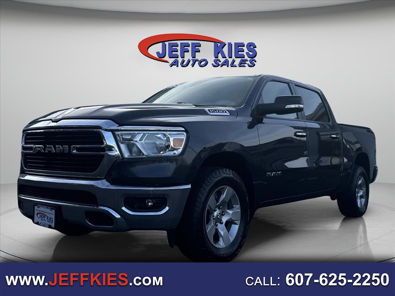 2020 RAM 1500 Big Horn 4x4 Crew Cab 5'7" Box